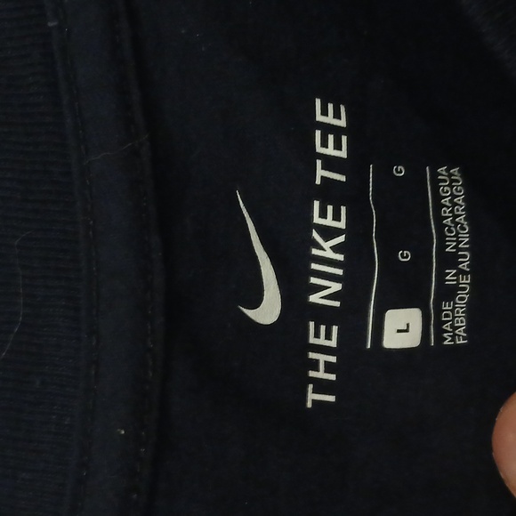 Nike Short Sleeve Tshirt NWT Size L - Picture 2 of 4